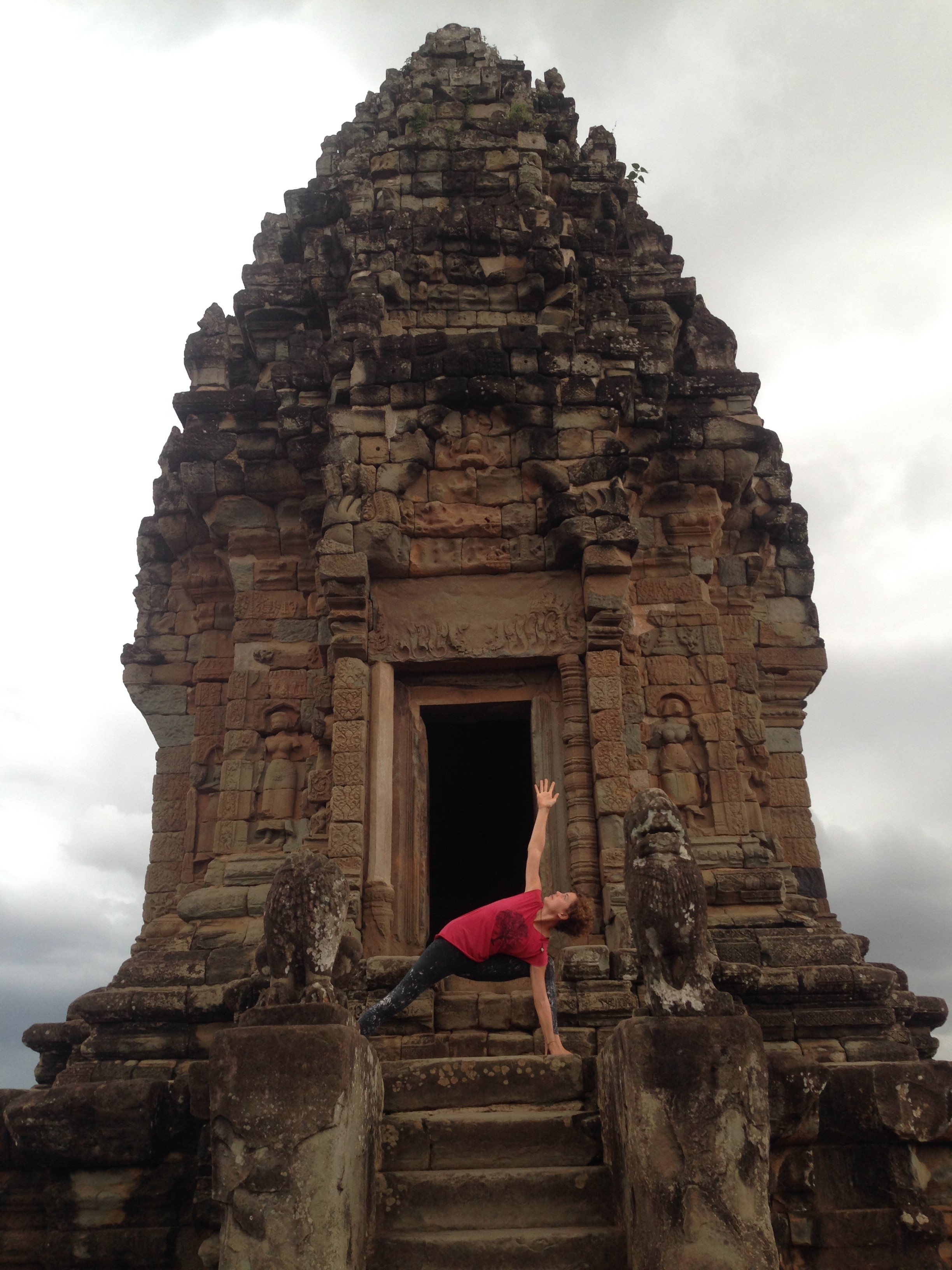 Yoga Angkor Wat Cambodia Bakong temple Hariharalaya retreat meditation