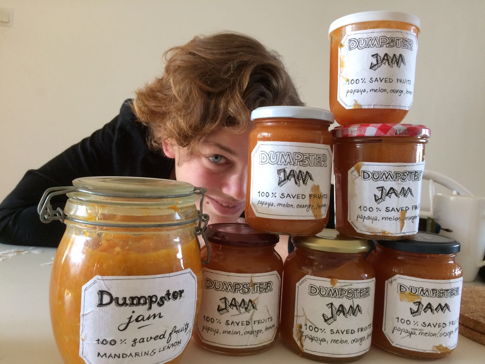 Dumpster diving making jam rescued saved wasted fruits fighting food waste